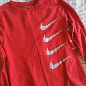 NIKE-LONG SLEEP TOP-PERFECT CONDITION-BOYS SIZE SMALL